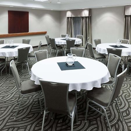 Hampton Inn & Suites Туларе Экстерьер фото