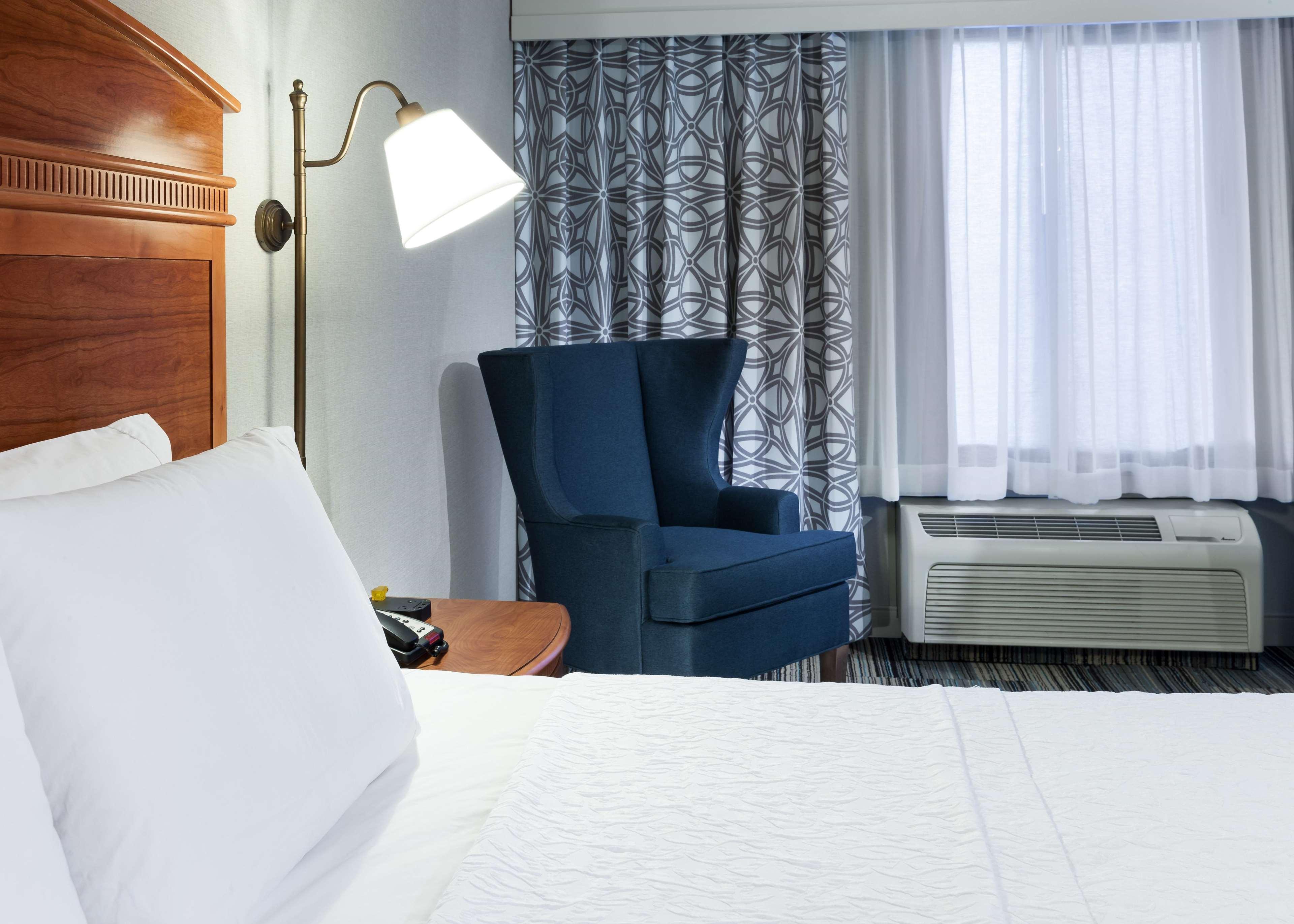 Hampton Inn & Suites Туларе Экстерьер фото