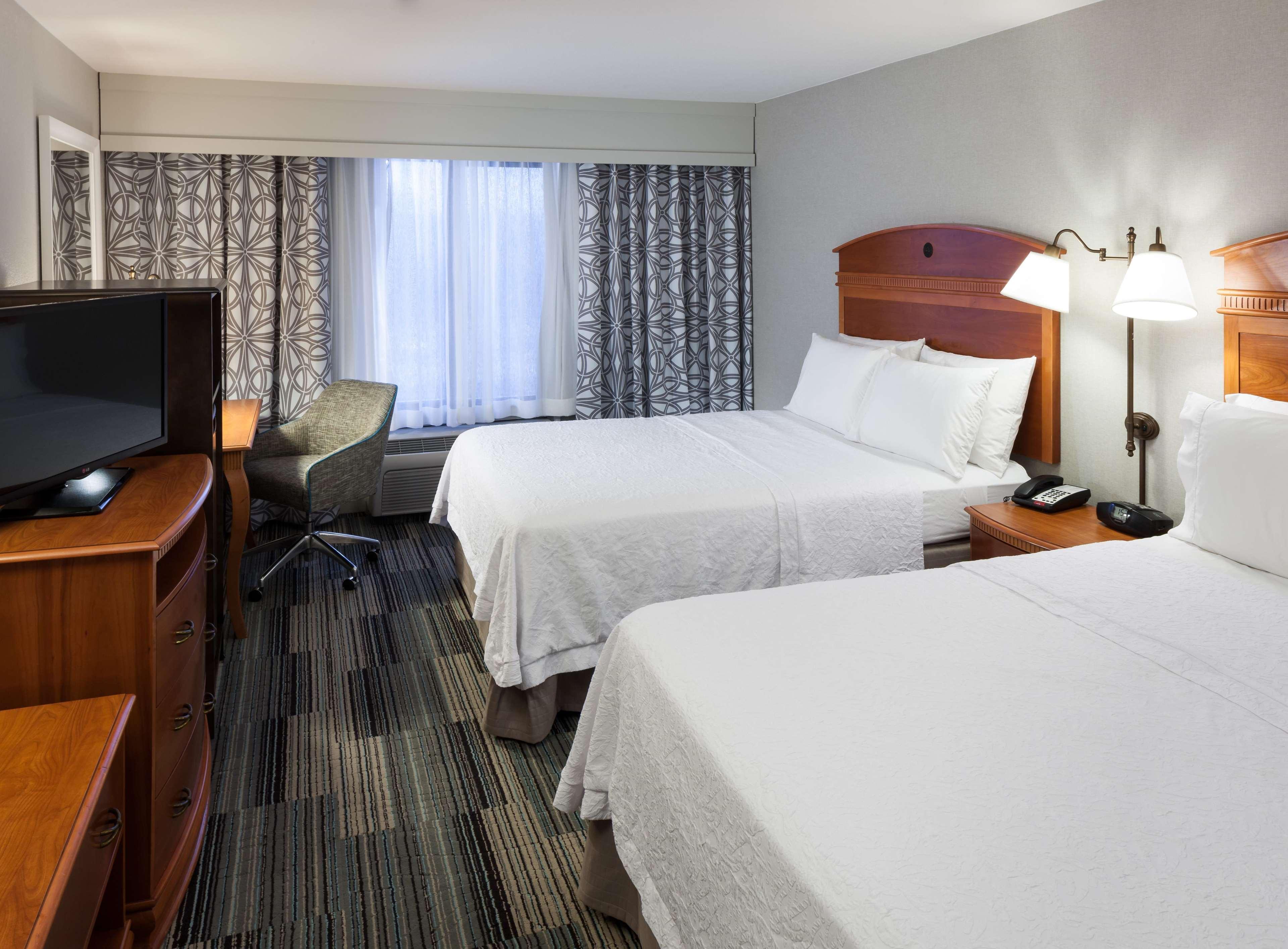 Hampton Inn & Suites Туларе Экстерьер фото