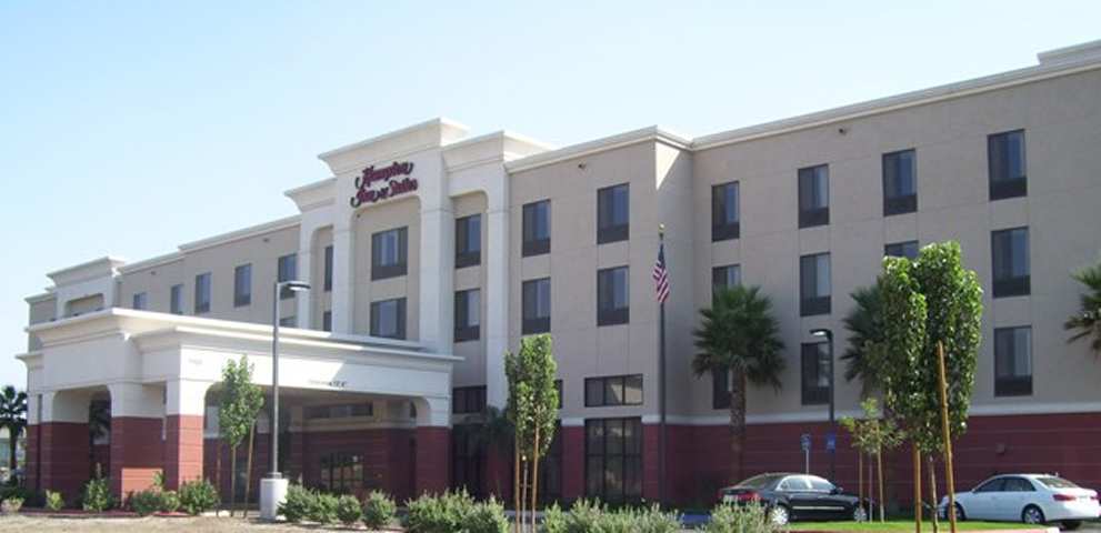 Hampton Inn & Suites Туларе Экстерьер фото